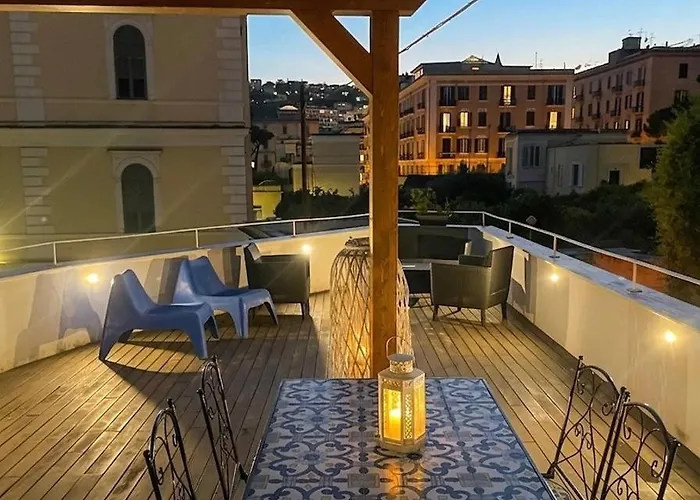 Casa con terrazza esclusiva vicino al mare Domus Neapolis Happy Holiday